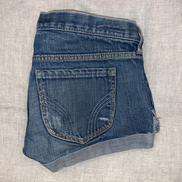 Hollister Low Rise Denim Shorts Size 0 - Picture 4 of 4